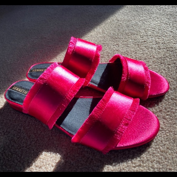 Kenneth Cole Sandals - Picture 9 of 16